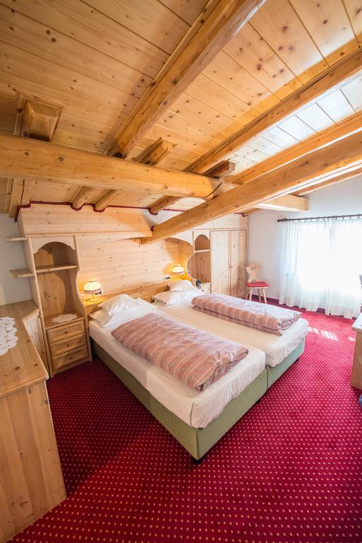 Hotel Garni Norma Мадонна-ді-Кампільйо Екстер'єр фото