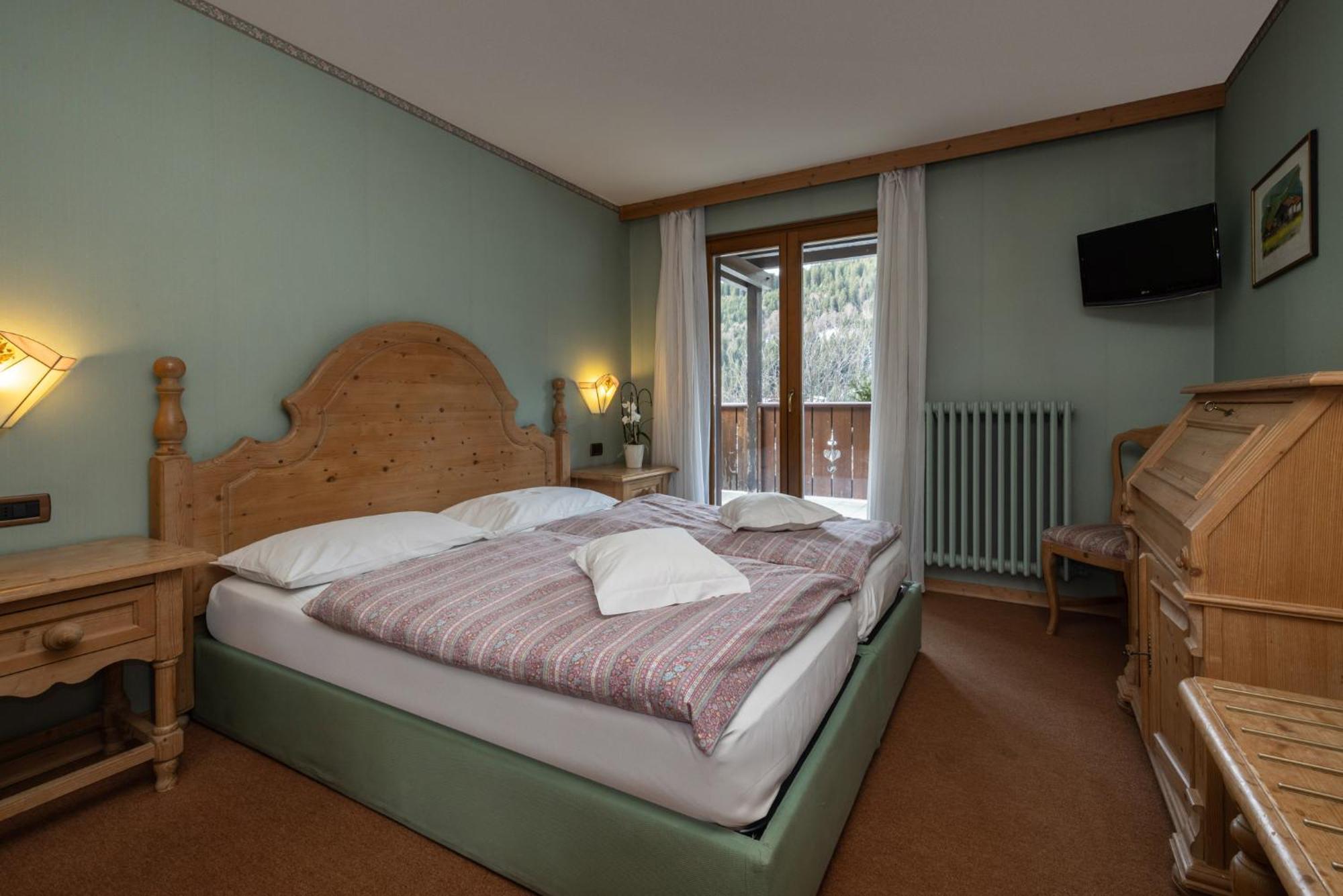 Hotel Garni Norma Мадонна-ді-Кампільйо Екстер'єр фото